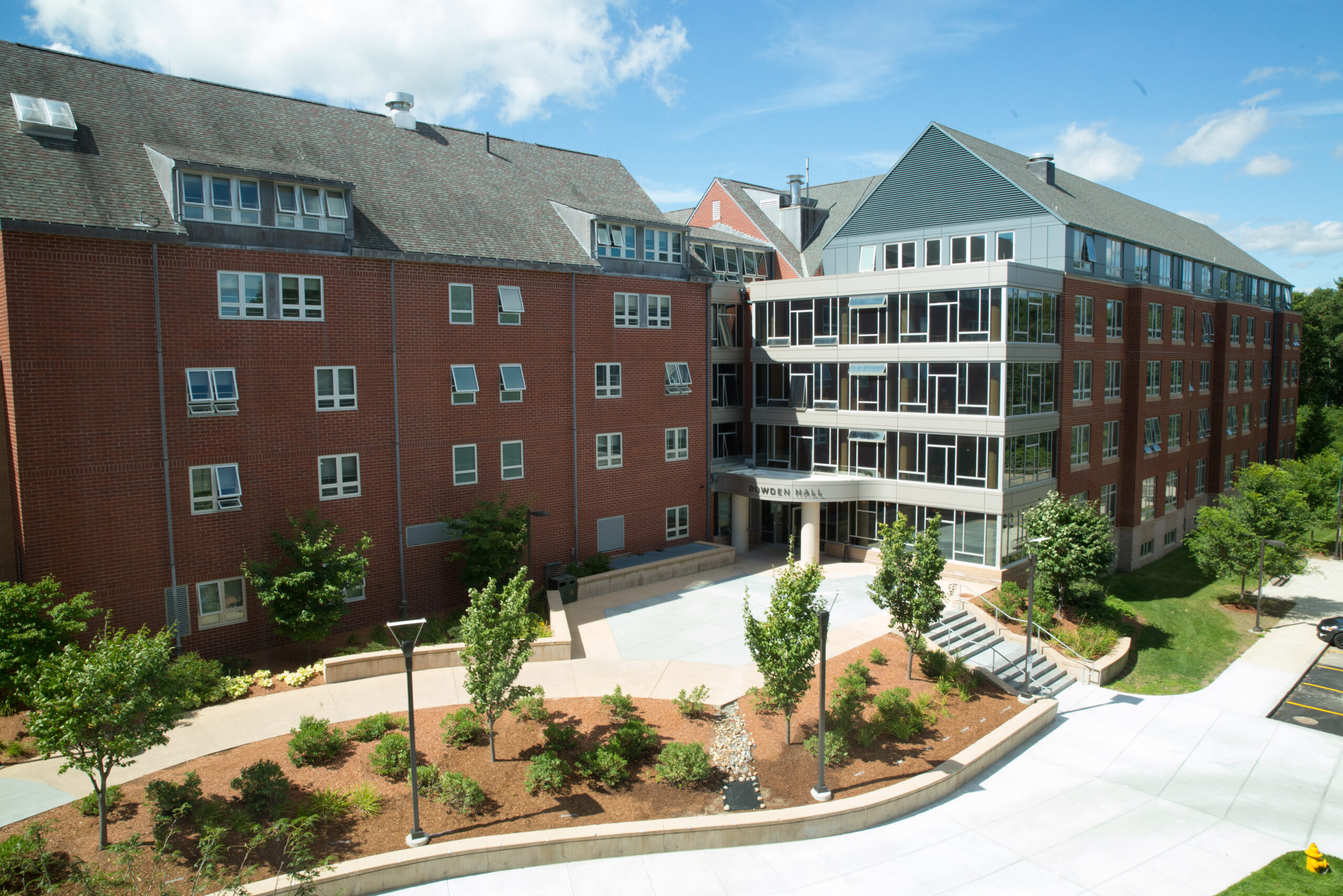 Dowden Hall on Worcester State's campus